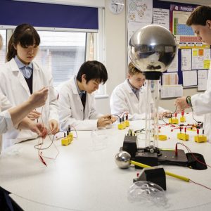 students in the lab